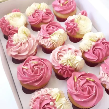 12 Cupcakes